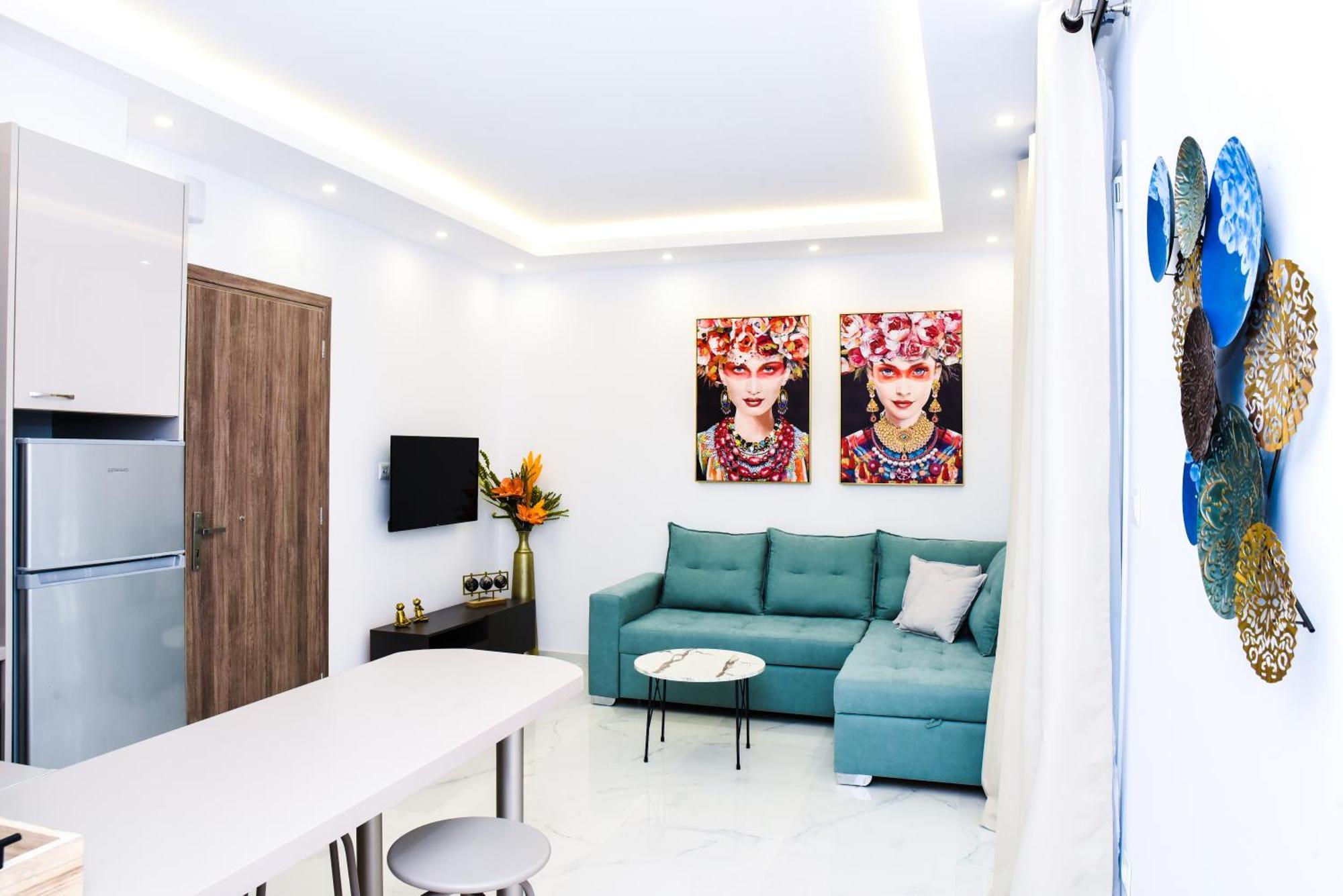 La Perla Apartments Каламата Екстериор снимка