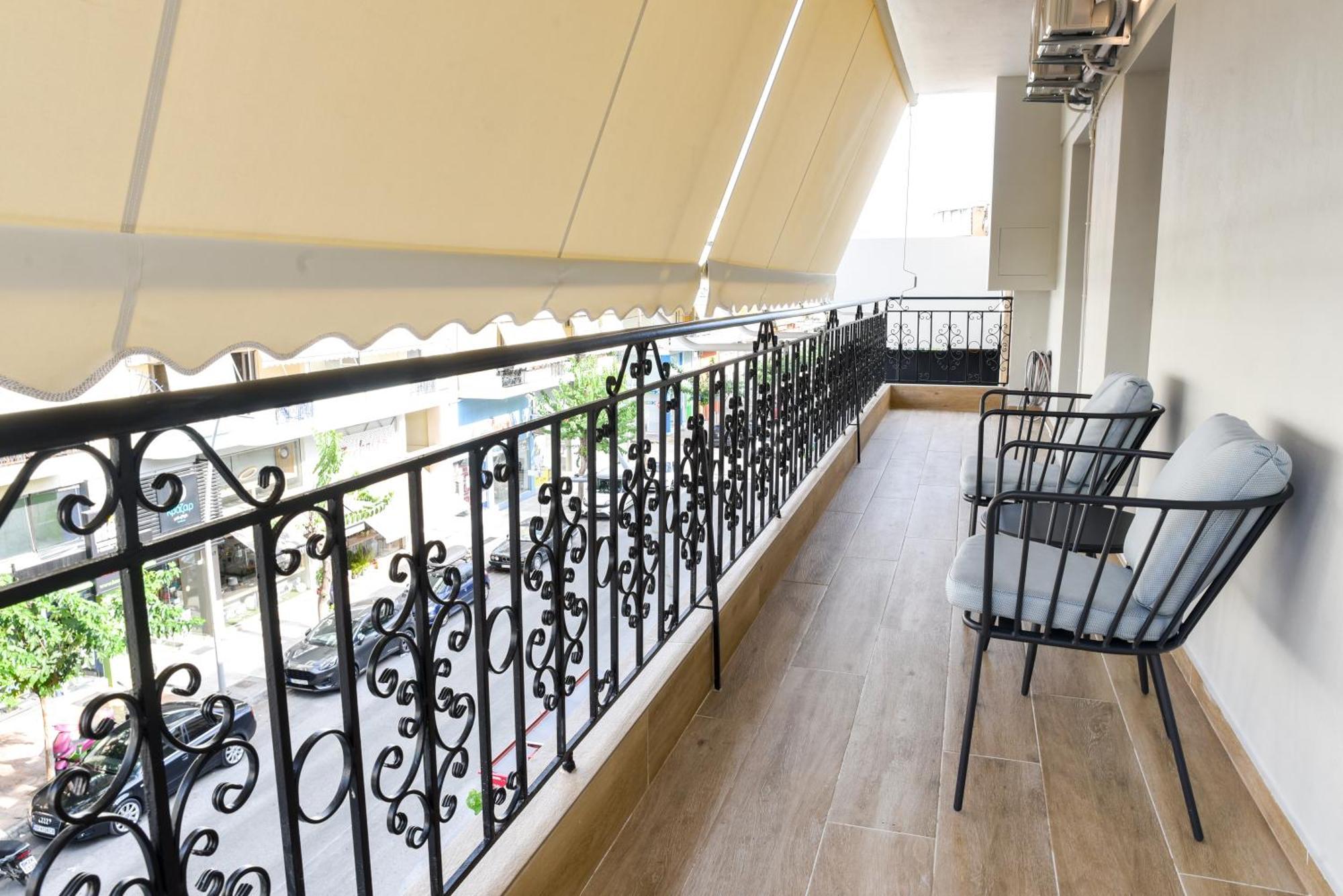 La Perla Apartments Каламата Екстериор снимка