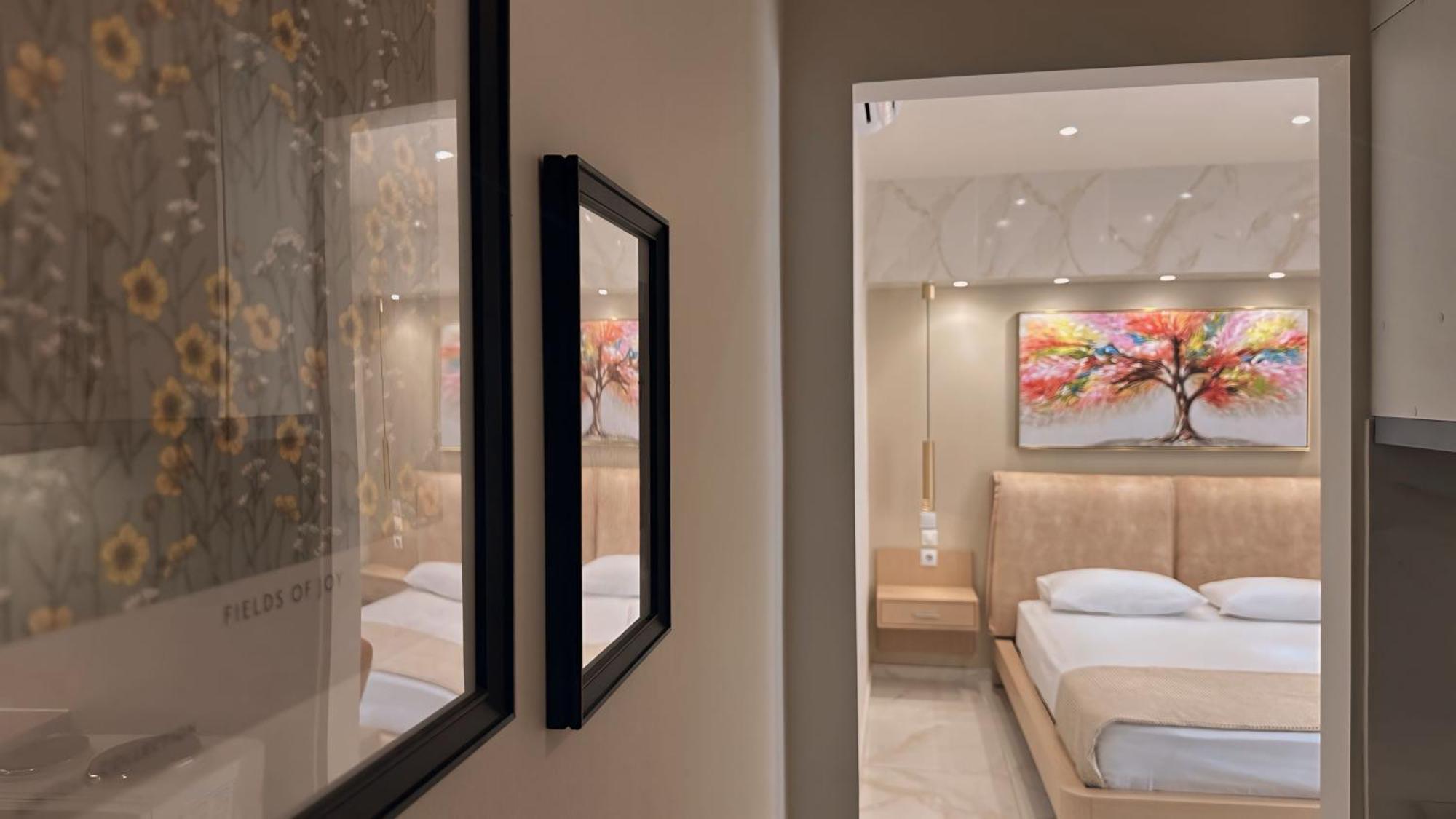 La Perla Apartments Каламата Екстериор снимка