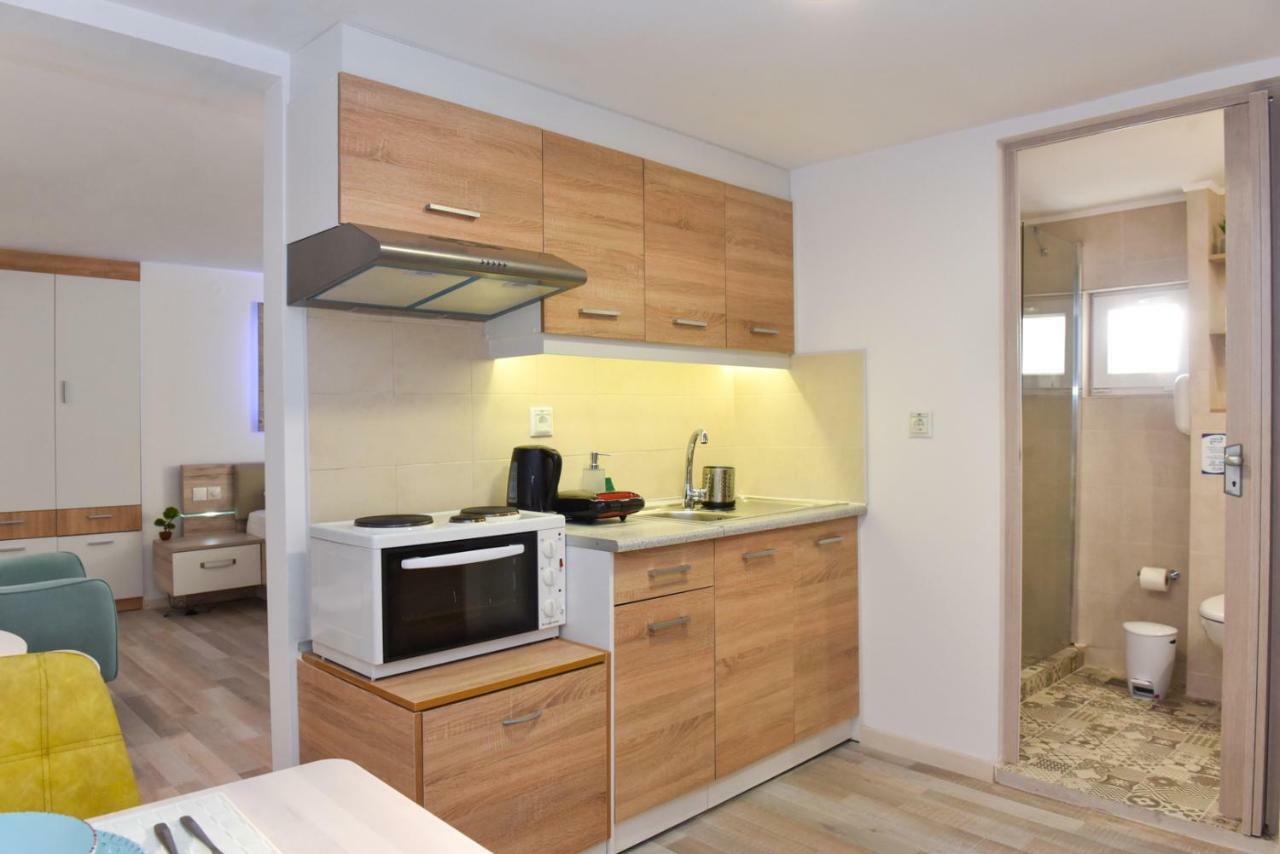 La Perla Apartments Каламата Екстериор снимка