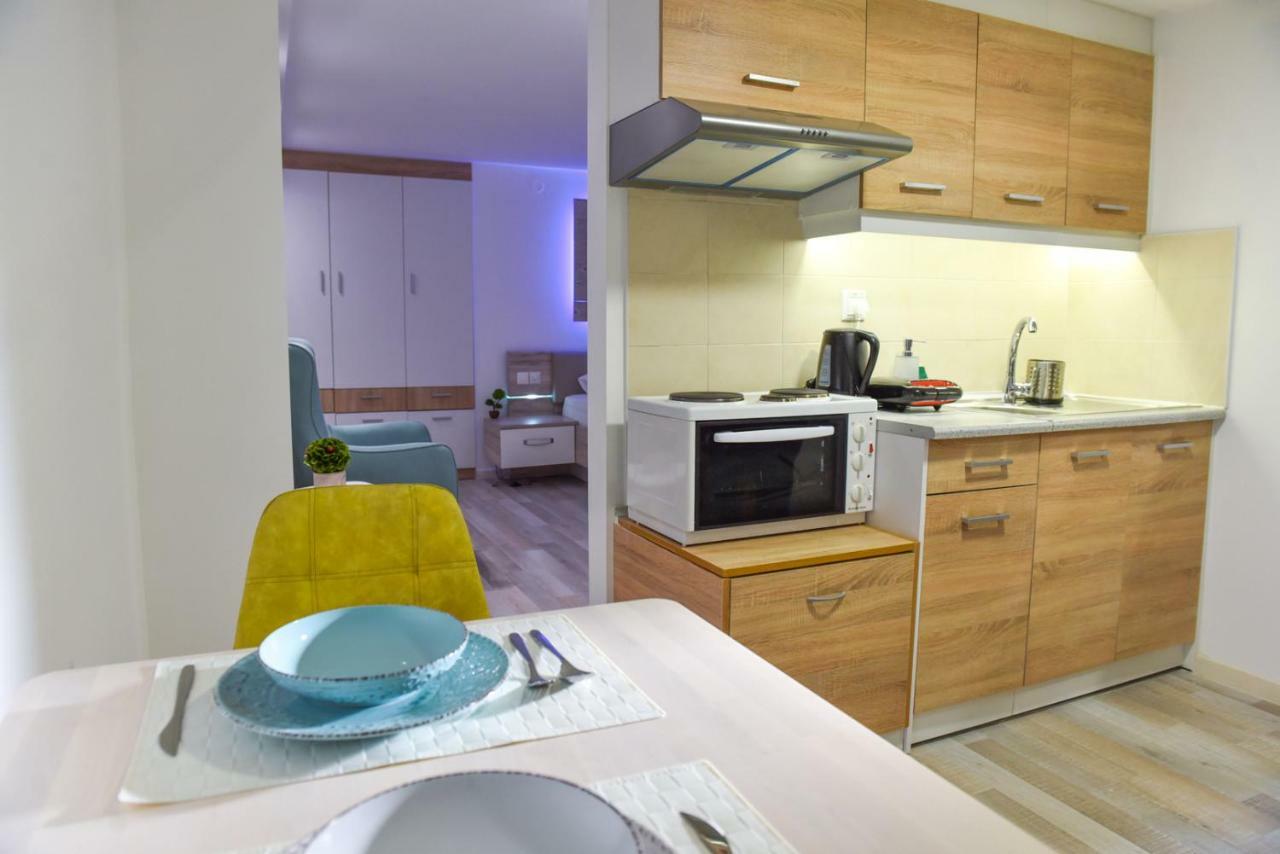 La Perla Apartments Каламата Екстериор снимка
